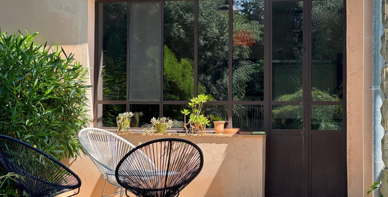 Holiday House Uzes swimming pool